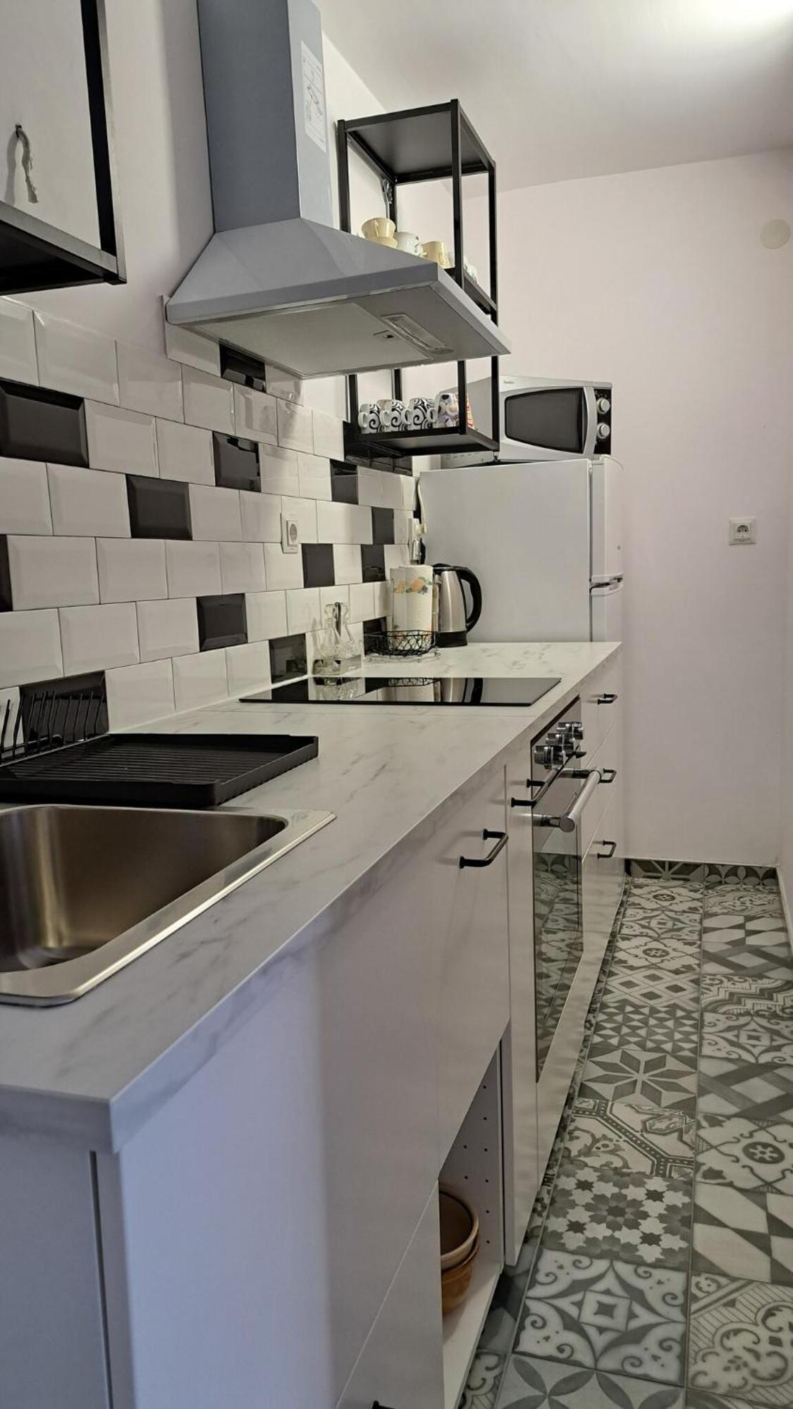 Apartments Damjan Brist Exterior foto