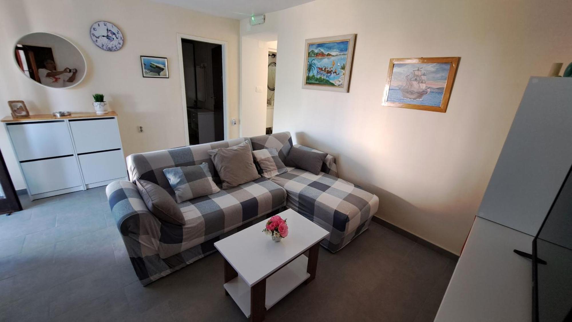 Apartments Damjan Brist Exterior foto