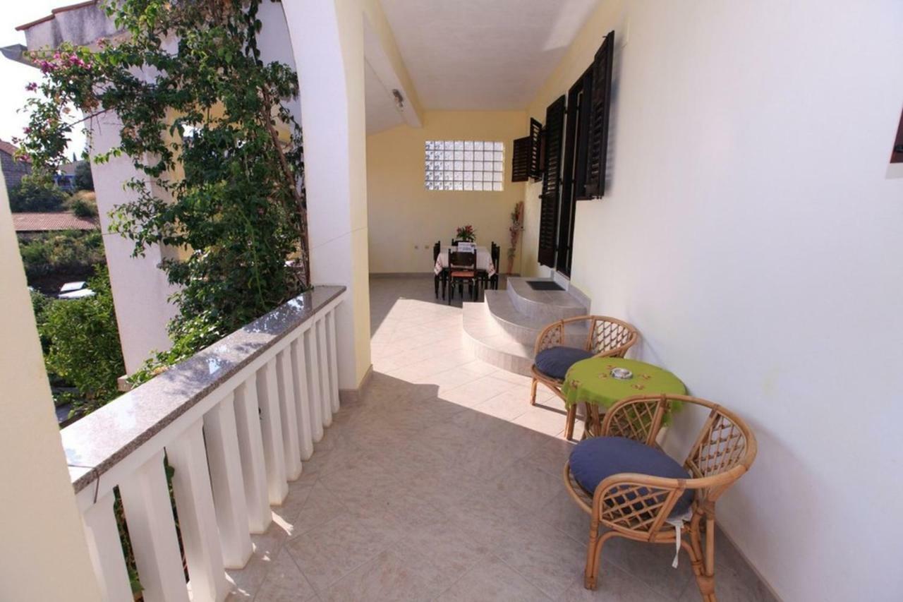 Apartments Damjan Brist Exterior foto