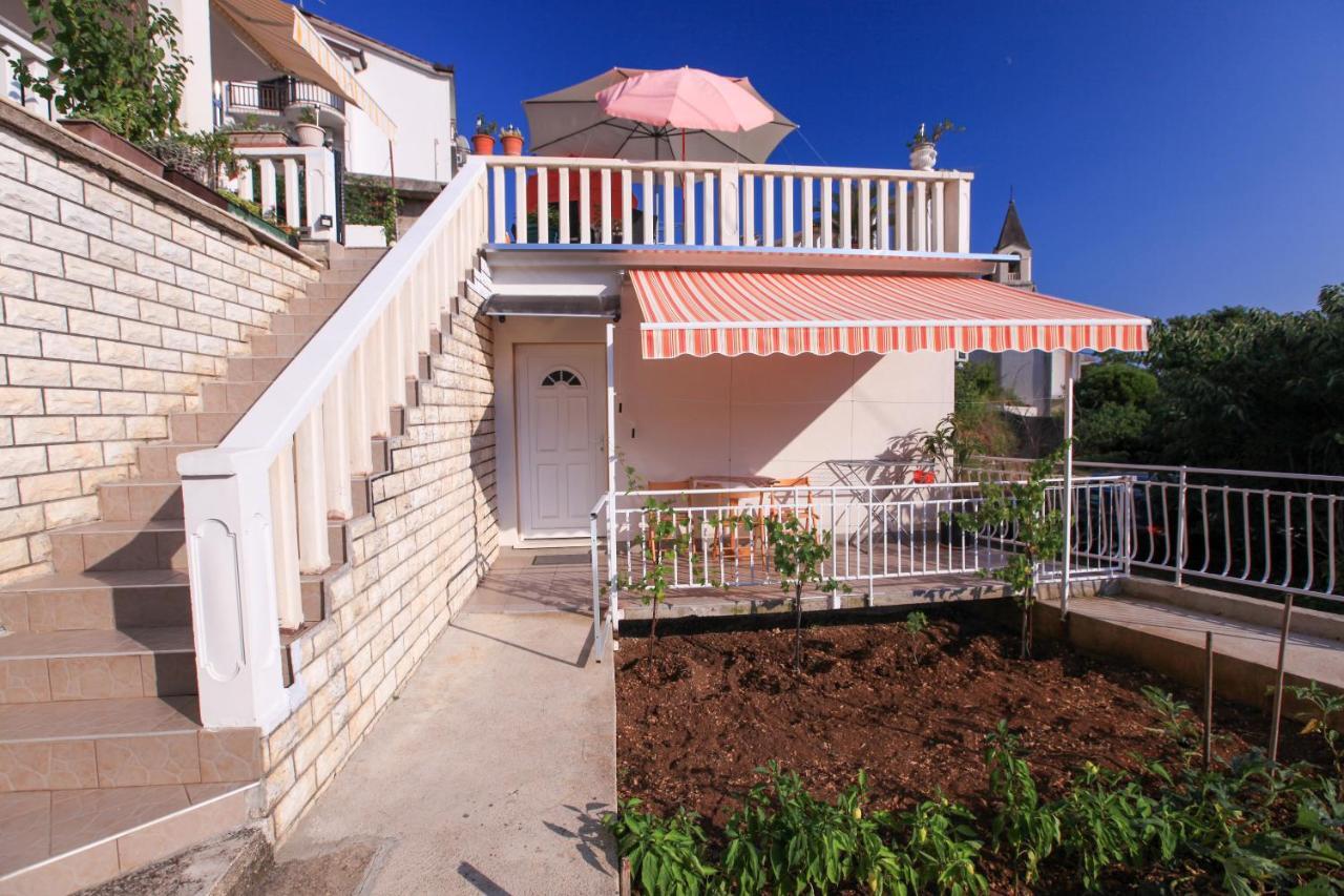 Apartments Damjan Brist Exterior foto